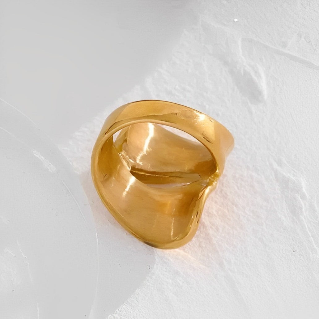 Bague Volute Élégance (Plaqué Or)