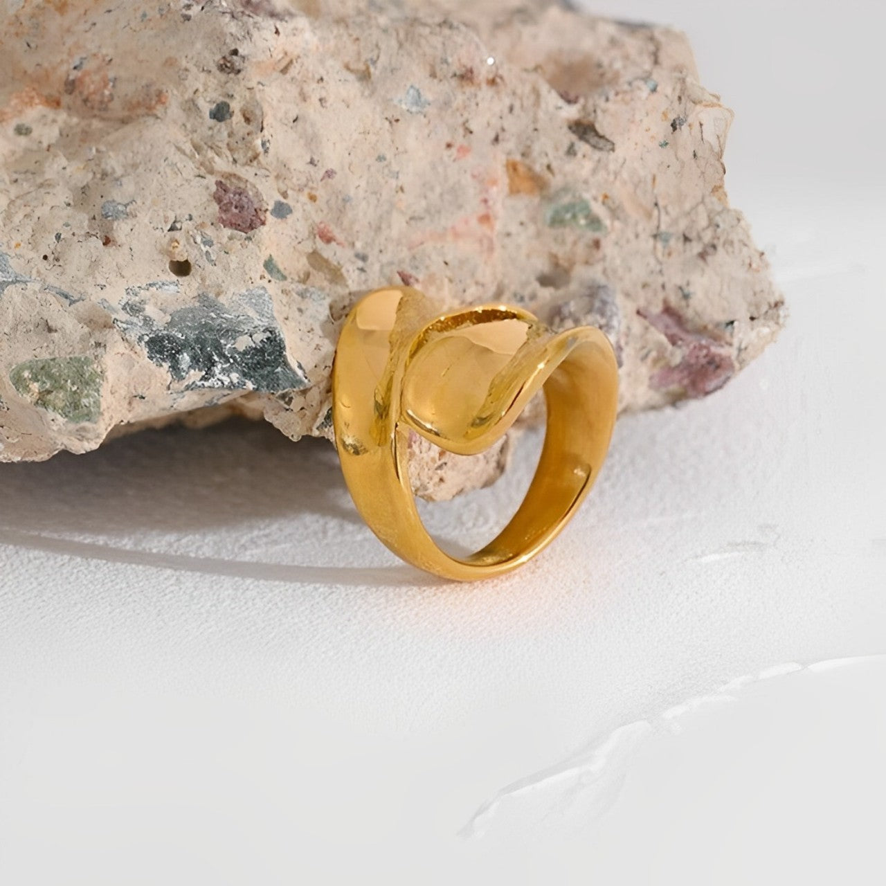 Bague Volute Élégance (Plaqué Or)