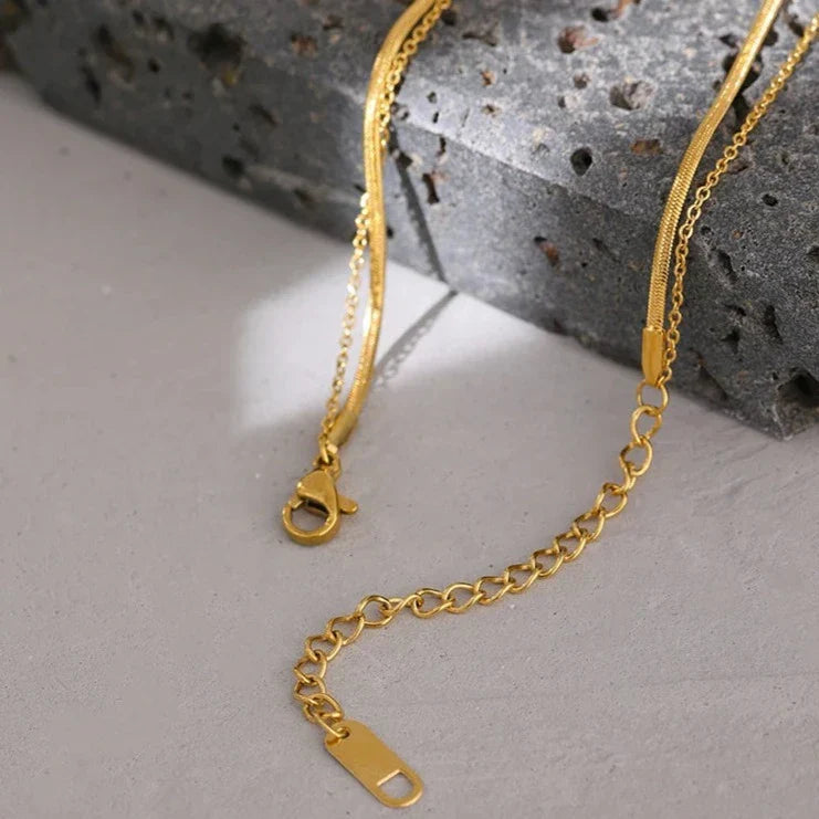 Mélange de Collier de Couches avec Médailles et Maille (Plaqué Or)