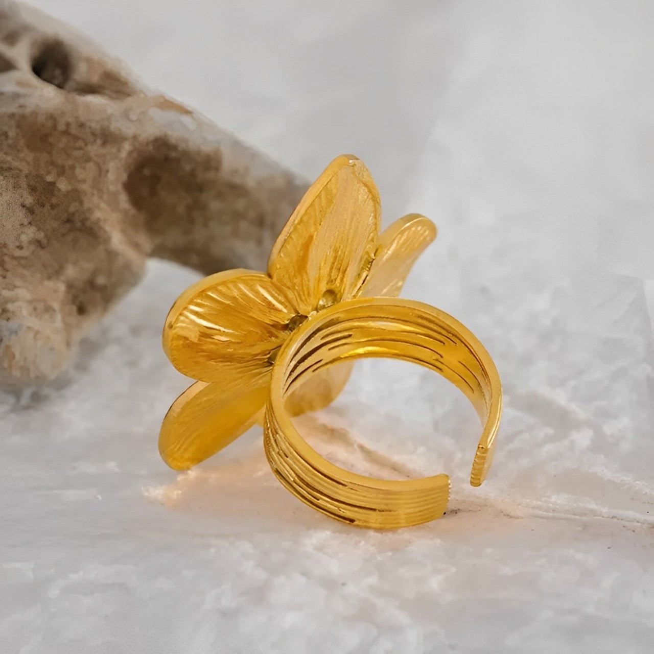Bague Fleur de Cerisier Ajustable (Plaqué Or)