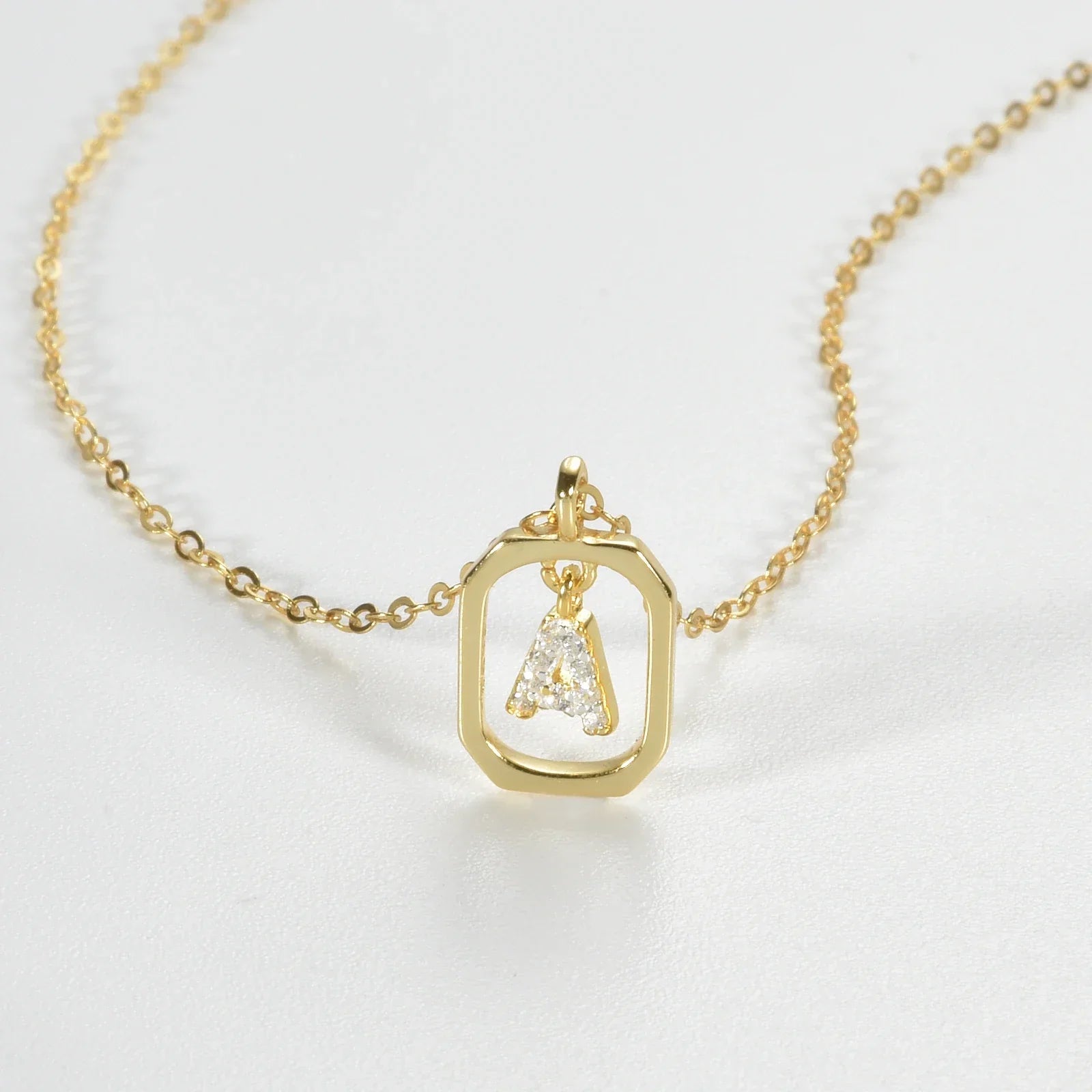 Collier Initiales avec Zirconium (Plaqué Or)