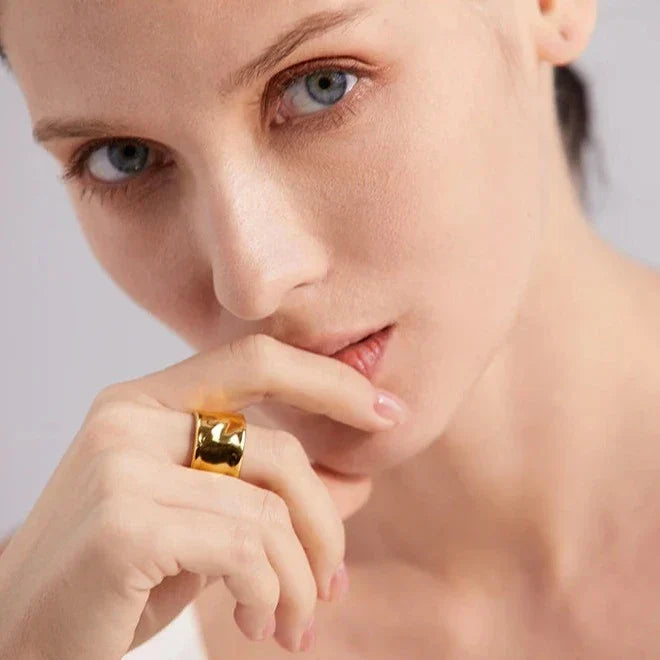 Bague Sicilienne Texture Martelée Ajustable (Plaqué Or)