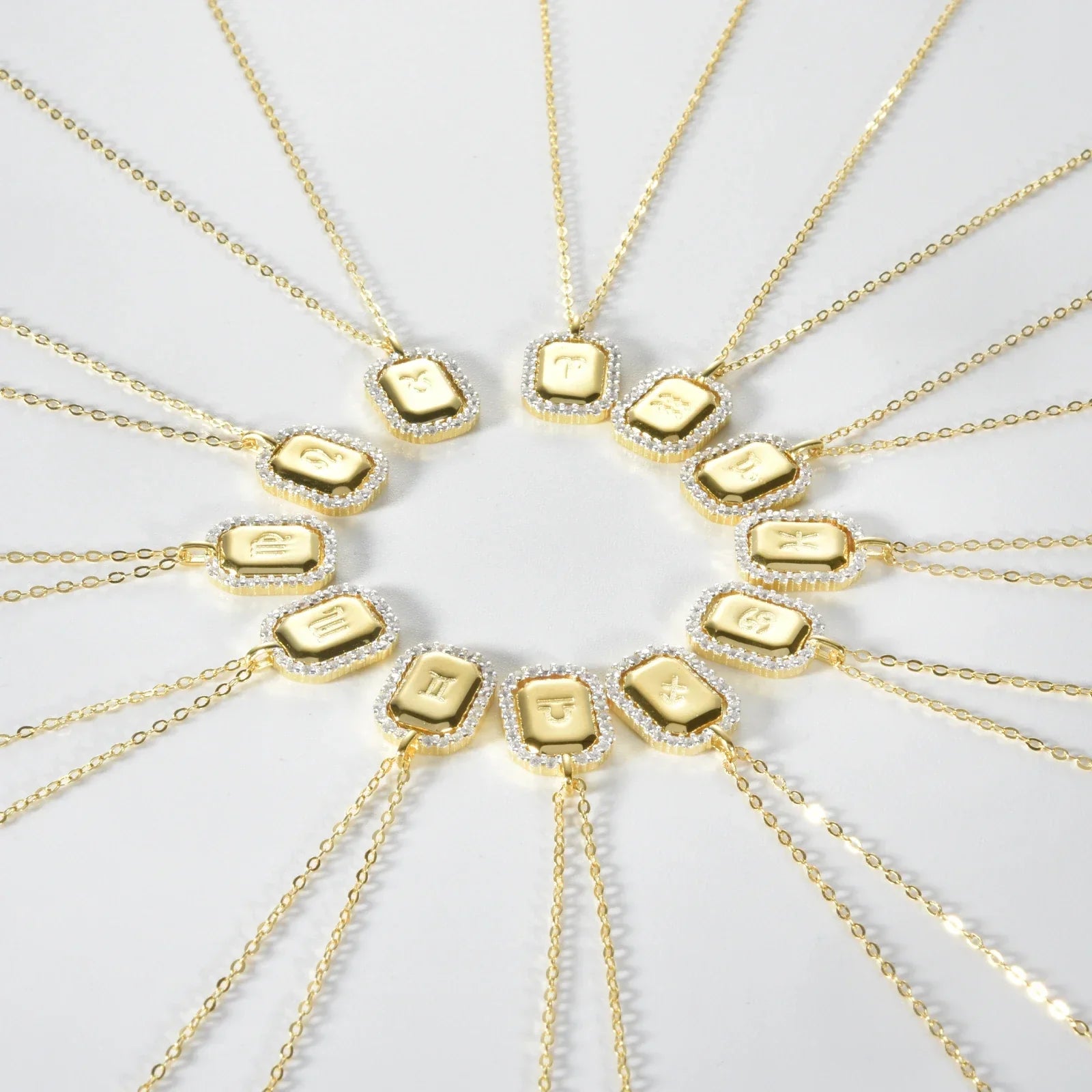 Collier 12 Signes du Zodiaque Zirconia (Plaqué Or)