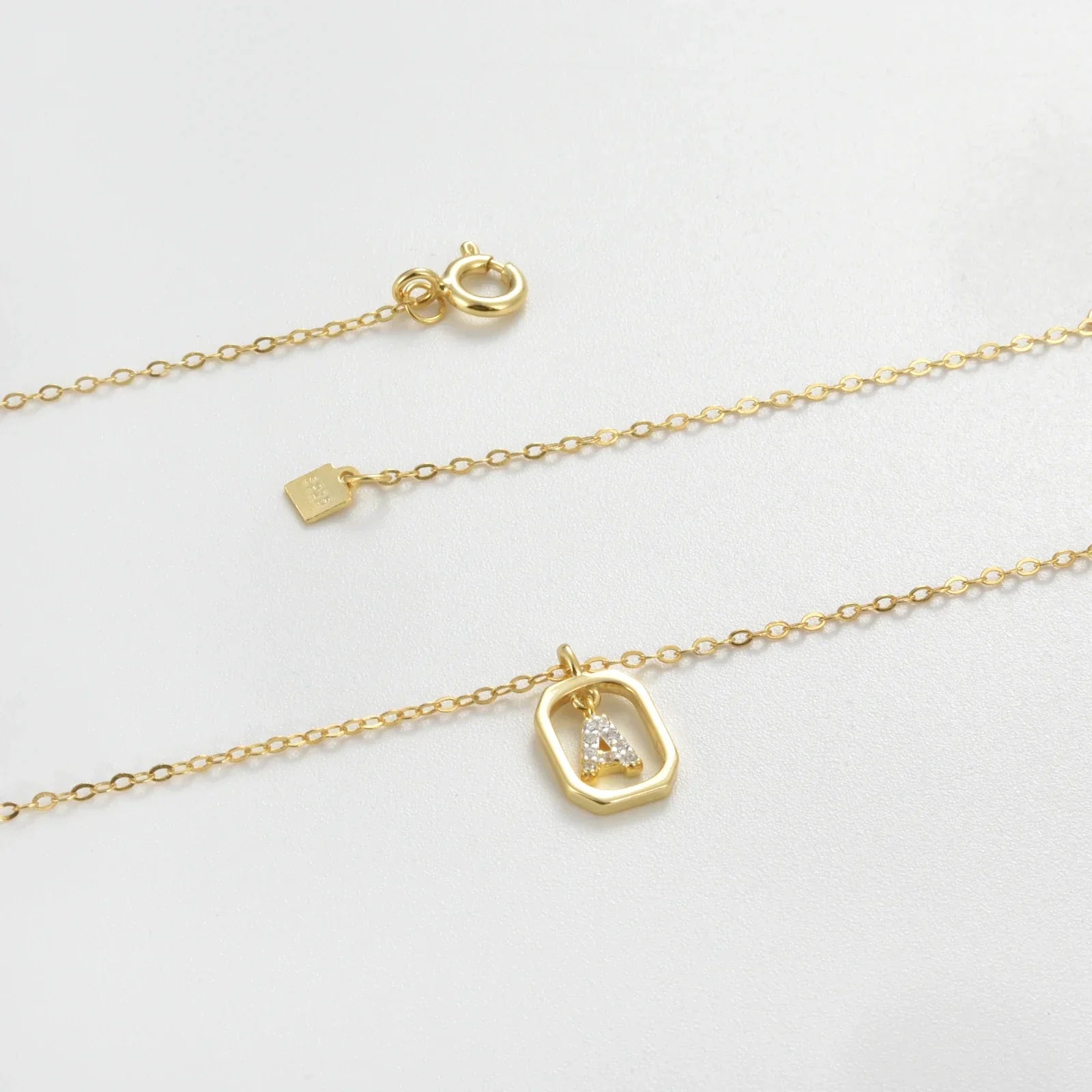 Collier Initiales avec Zirconium (Plaqué Or)