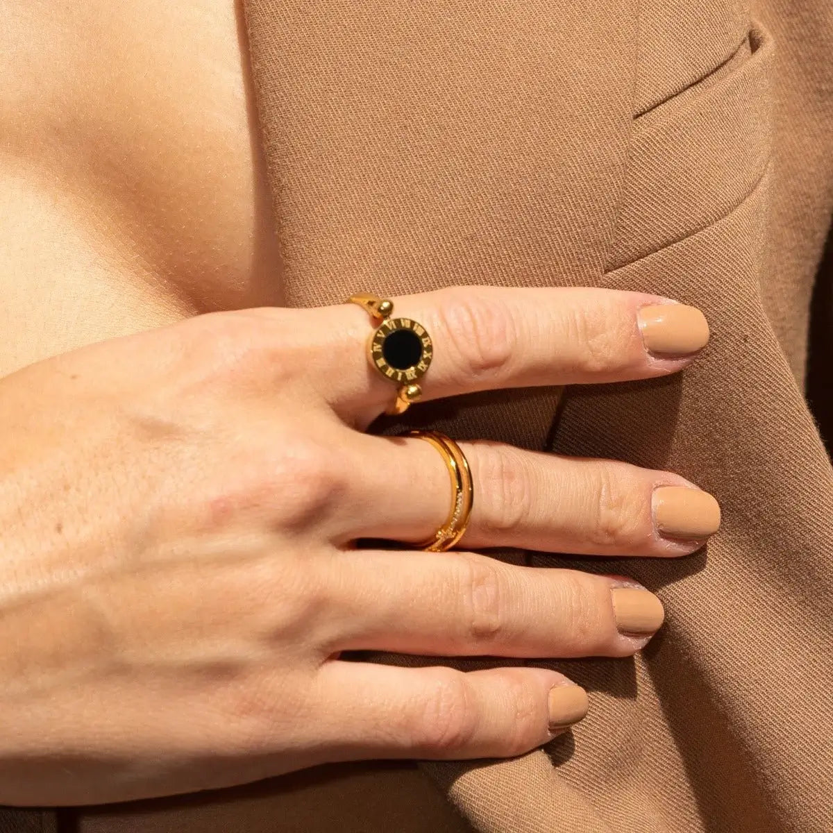 Bague Pivotante avec Nombres Romains (Plaqué Or)