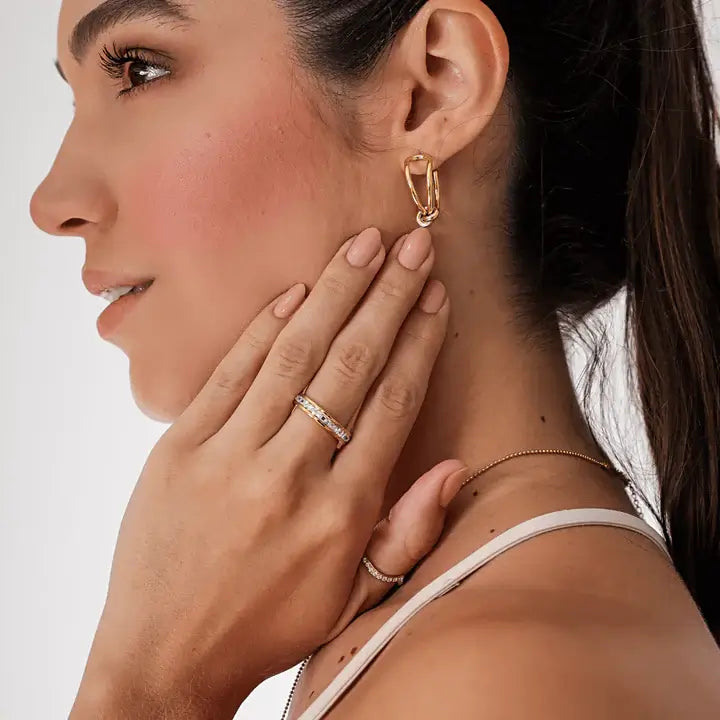 Bague avec Zirconiums Incrustés (Plaqué Or)