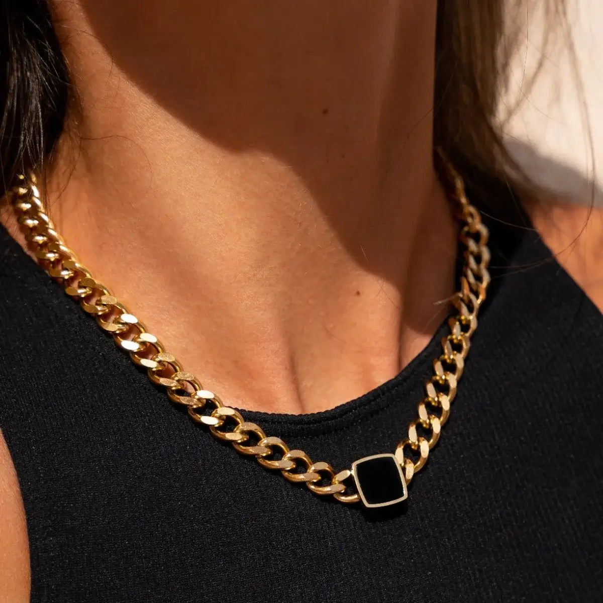 Collier en chaîne en onyx carré (Plaqué Or)