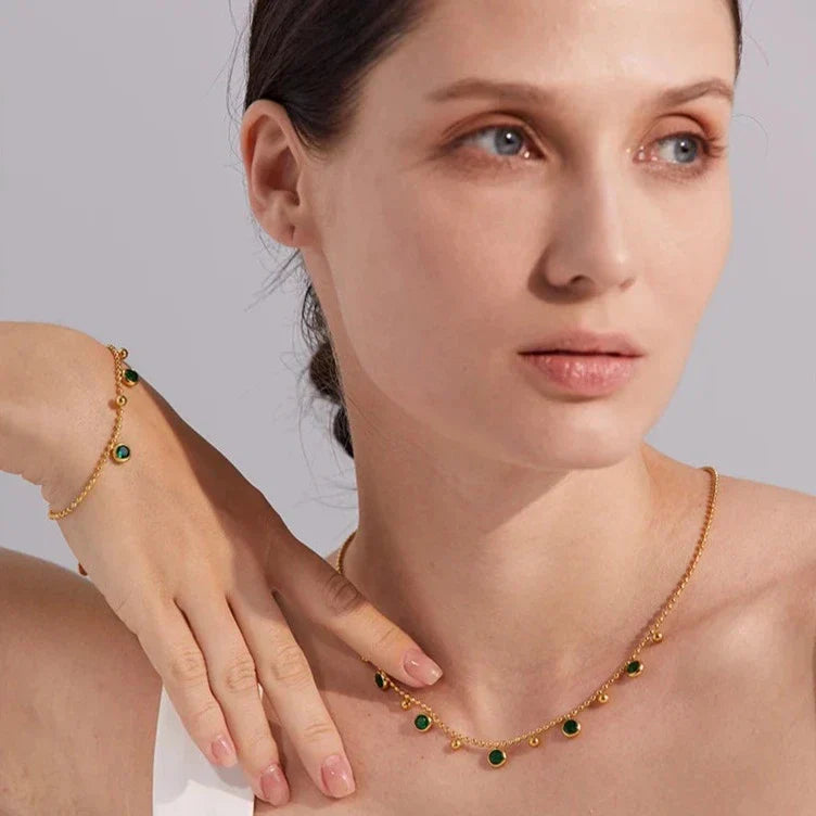 Collier Sofia avec des cristaux de zirconia (Plaqué Or)