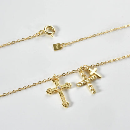 Collier Croix Triple Zirconias (Plaqué Or)