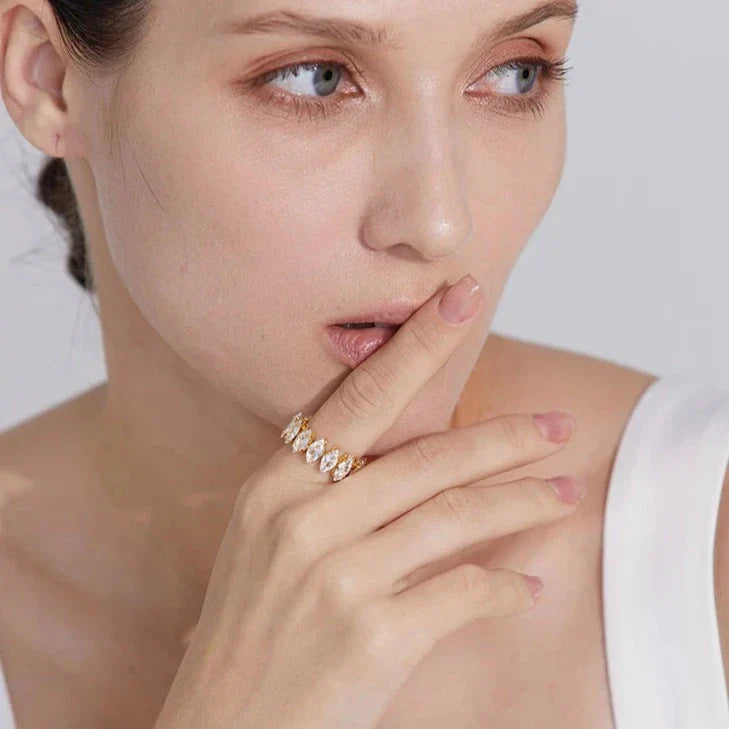Bague Vicenza avec Couronne de Zirconium Marquise (Plaqué Or)