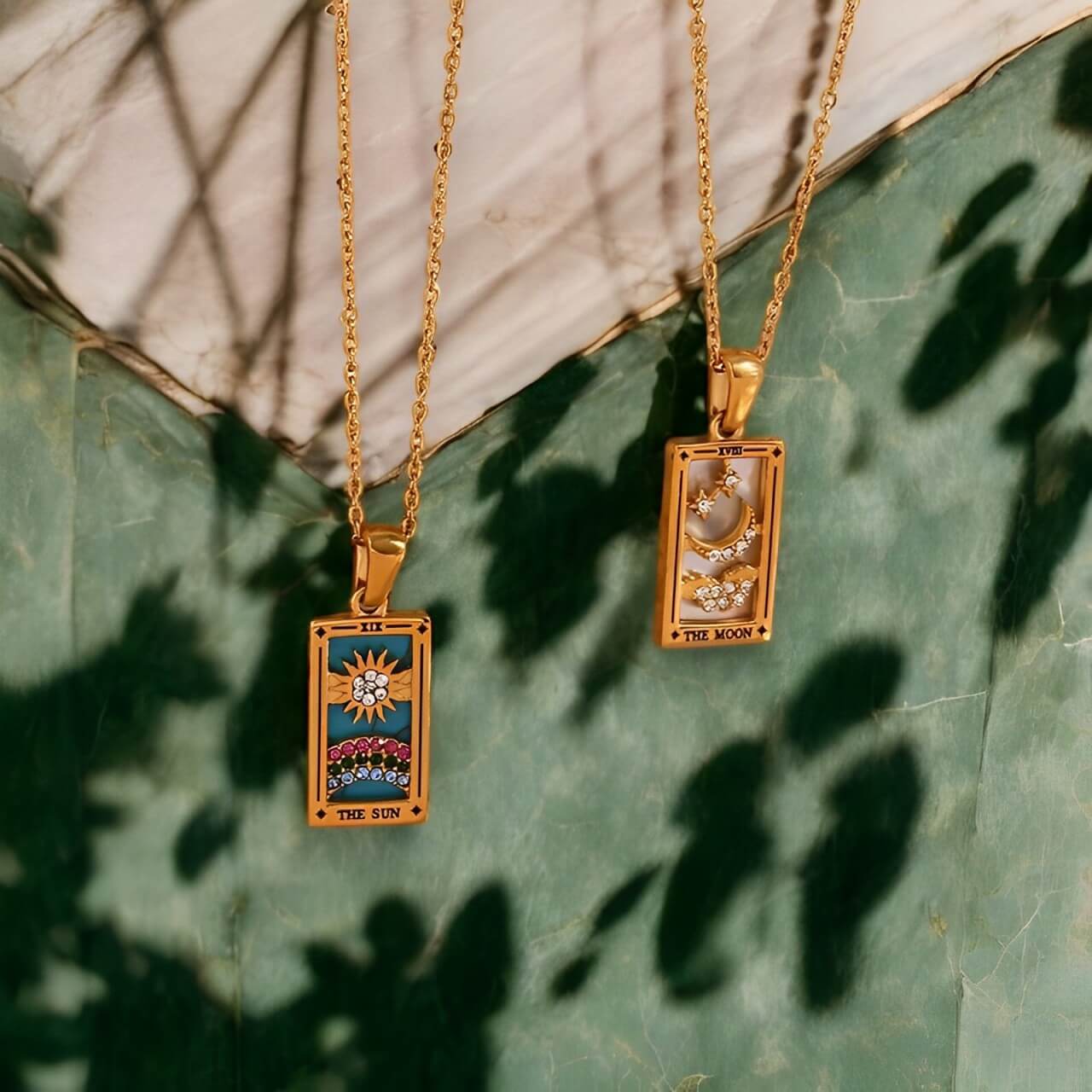 Collection Tarot - Colliers avec Pendentifs des Cartes (Plaqué Or)